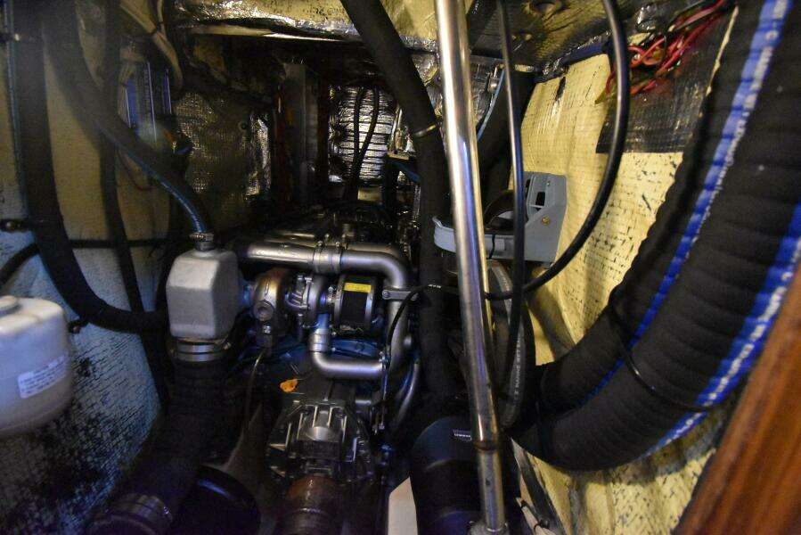 2004 Island Packet 485