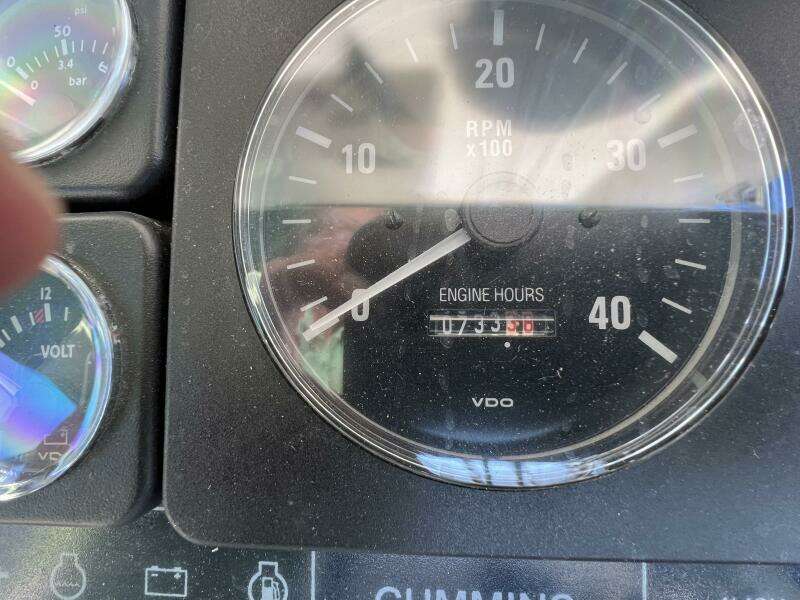 1996 Albin 32+2 Command Bridge