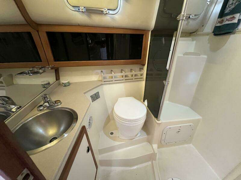 1996 Albin 32+2 Command Bridge