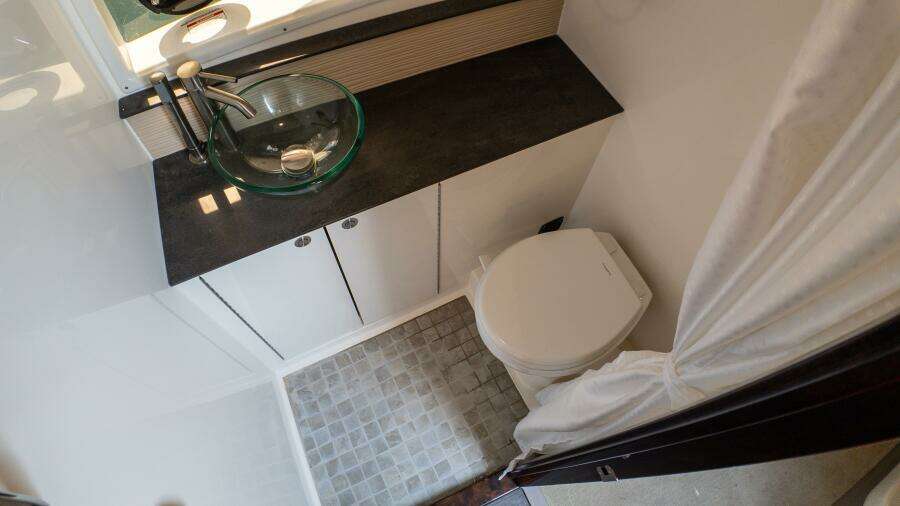 2019 Sea Ray 320 Sundancer