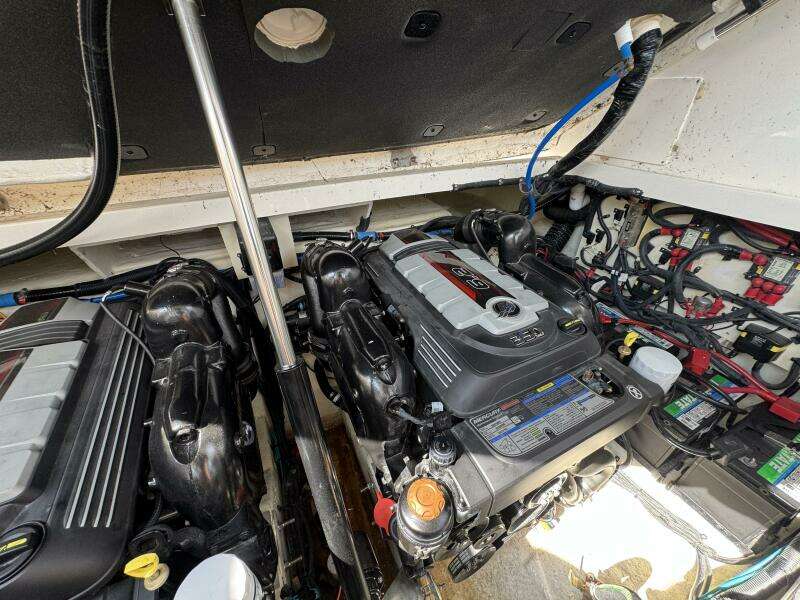 2019 Sea Ray 320 Sundancer