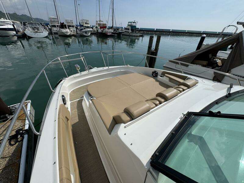 2019 Sea Ray 320 Sundancer