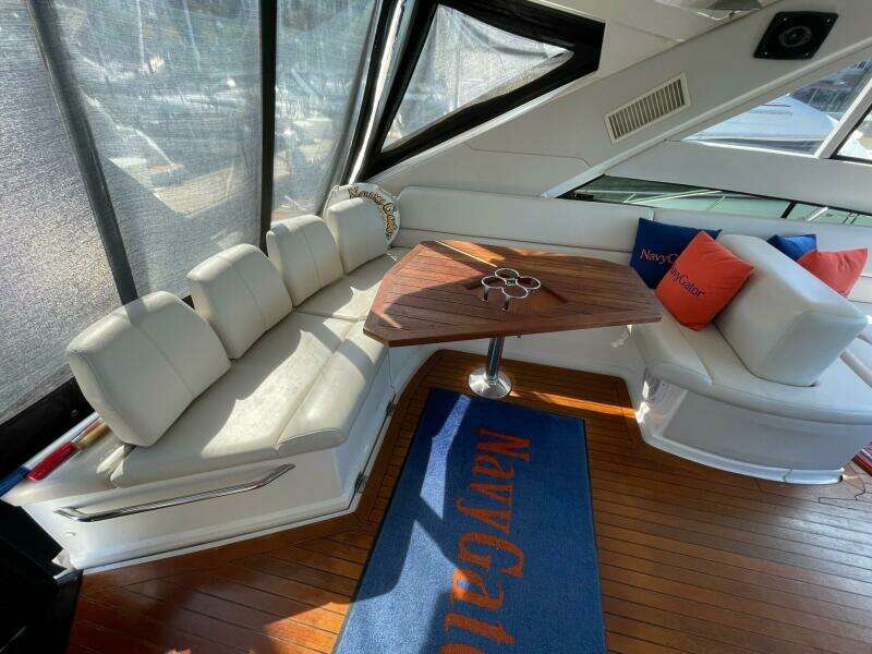 Regal 52 Sport Coupe - Helm Deck Seating