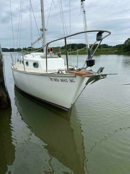 1981 Cape Dory 