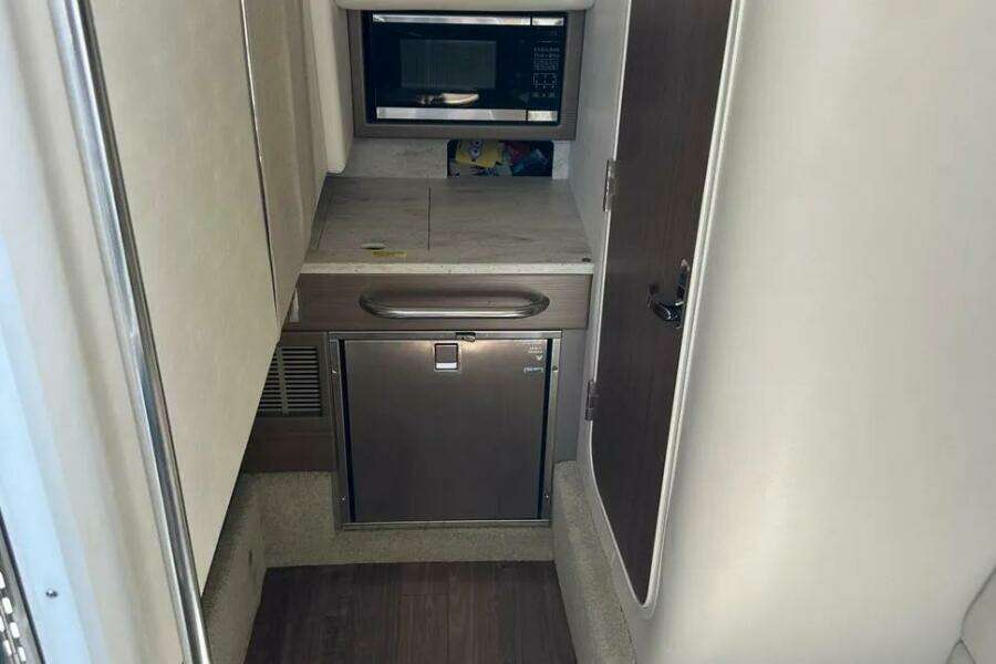 2019 Formula 350 Crossover Bowrider