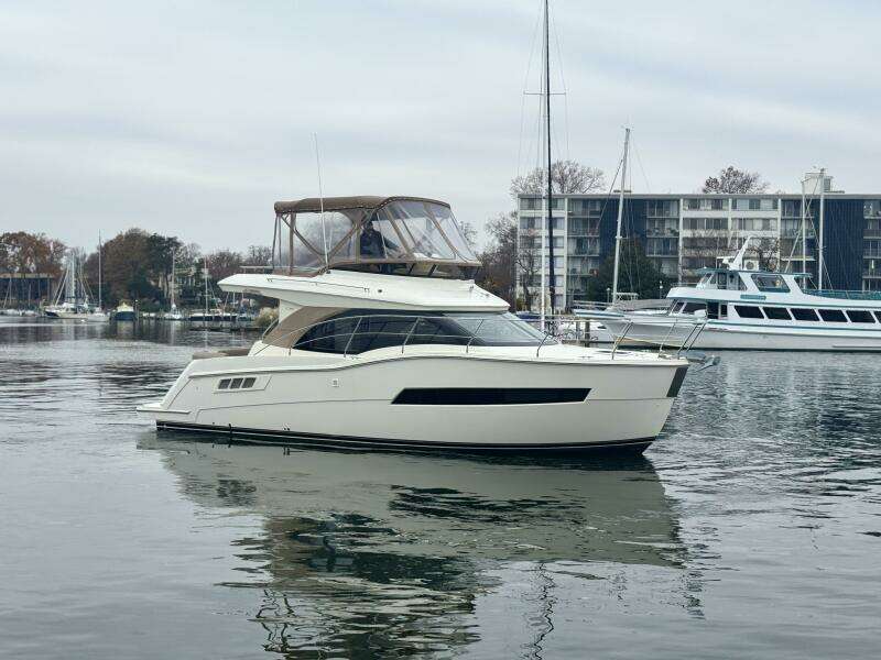 2016 Caver C34 Starboard Side