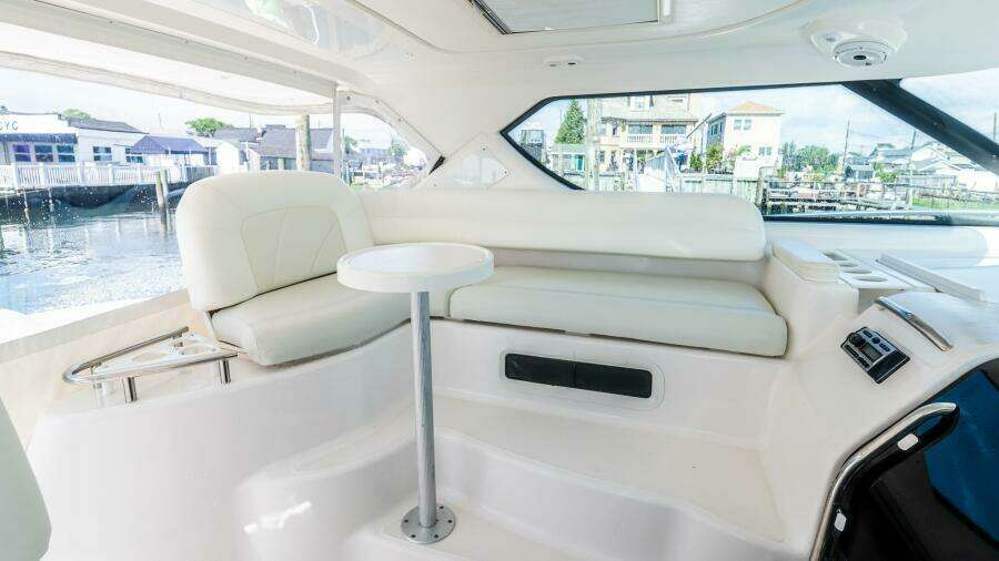 2007 Tiara Yachts 4300 Sovran