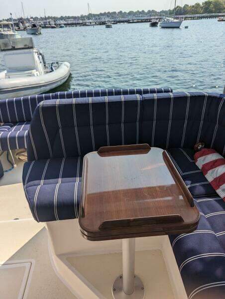 2006 Hunt Surf Hunter 33