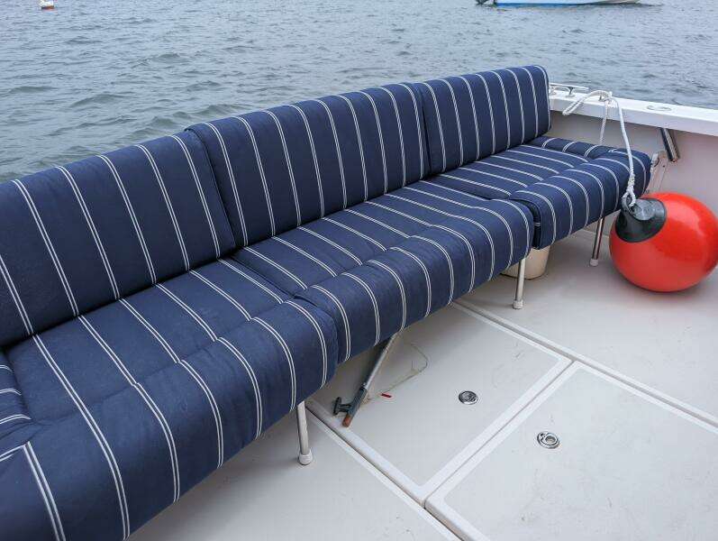 2006 Hunt Surf Hunter 33