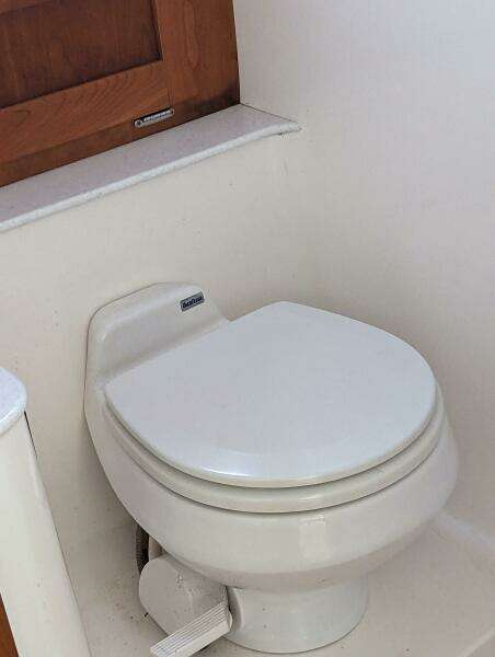 2006 Hunt Surf Hunter 33