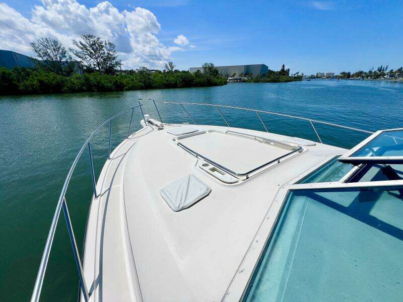 1998 Tiara Yachts 3500 Express