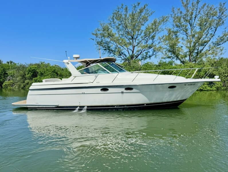 1998 Tiara Yachts 3500 Express