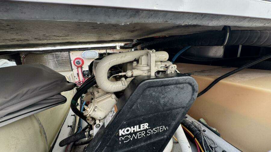 1999 Mainship 350 Engine Room