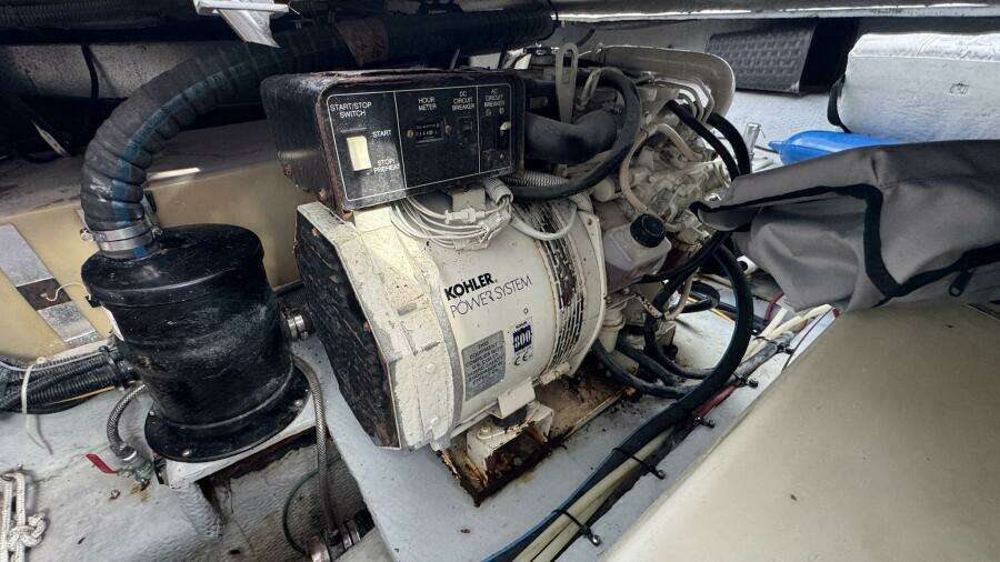 1999 Mainship 350 Engine Room