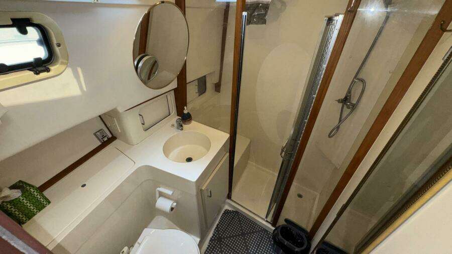 1999 Mainship 350 Wet Head