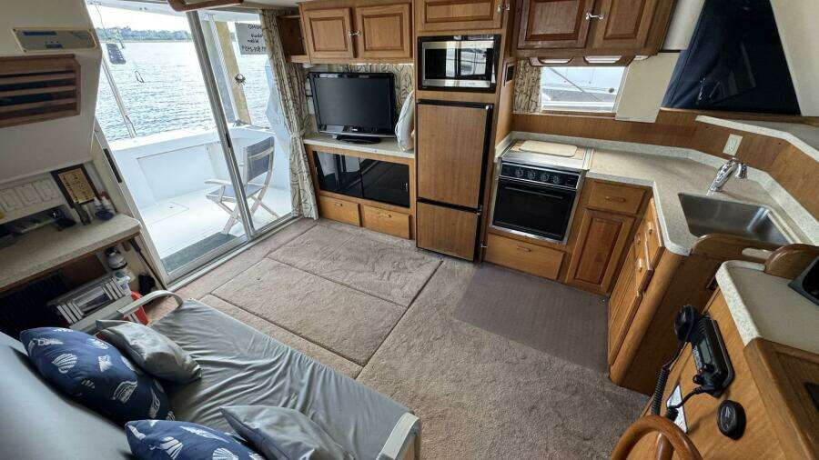 1999 Mainship 350 Salon