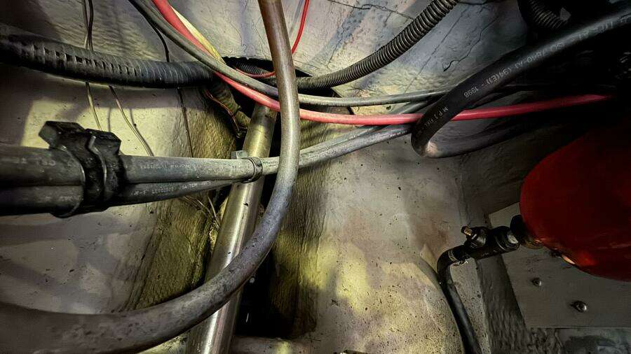 1999 Mainship 350 Engine Room