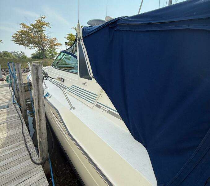 1989 Sea Ray 460 Express Cruiser