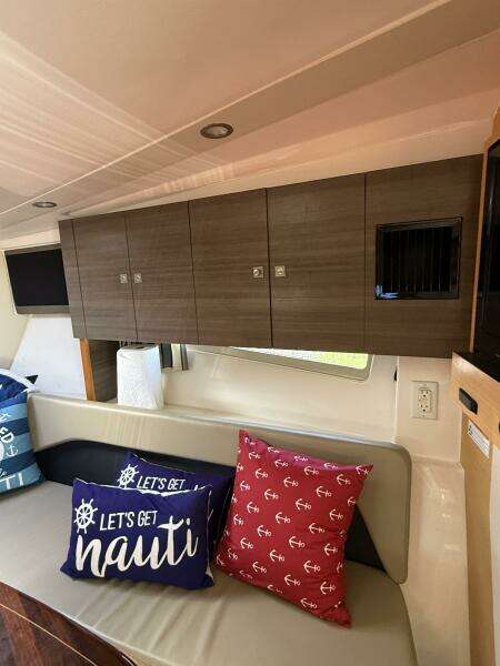 2013 Pursuit 365 SCI