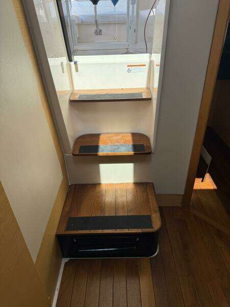 2013 Pursuit 365 SCI