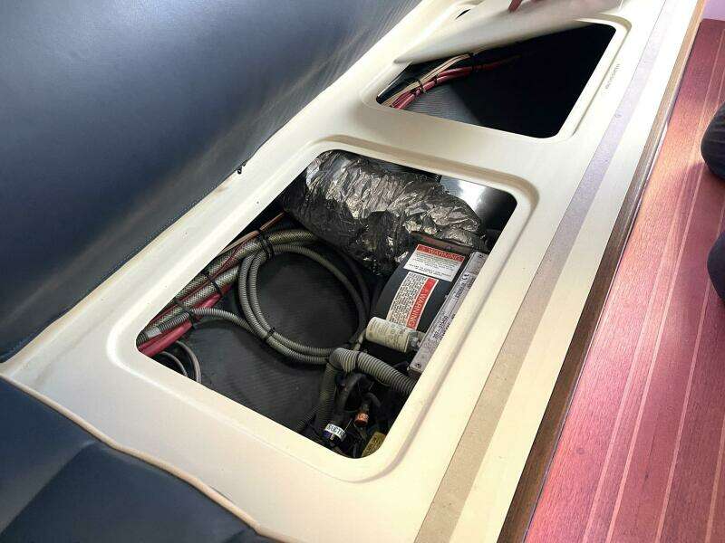 2008 Goetz Custom Boats 33 Limo Tender