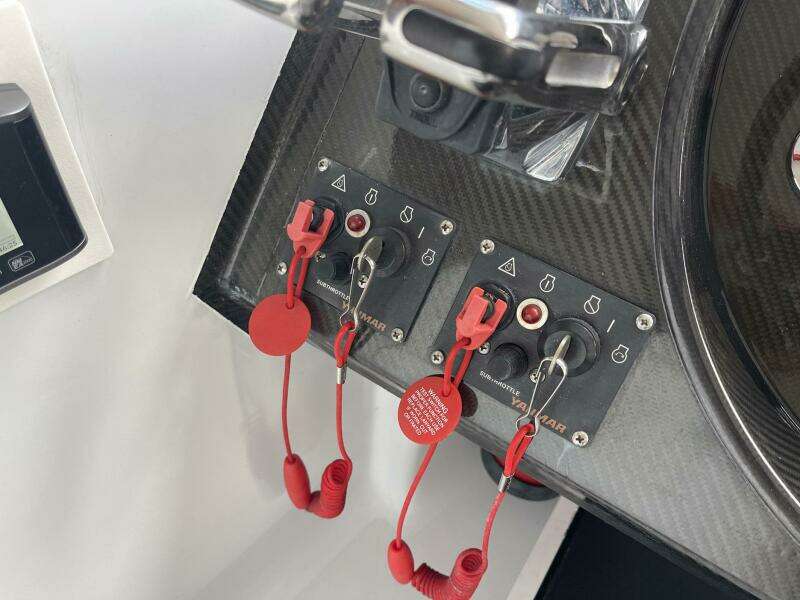 2008 Goetz Custom Boats 33 Limo Tender