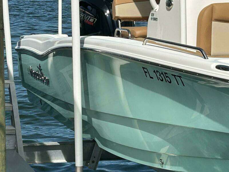 2023 NauticStar 231 Hybrid