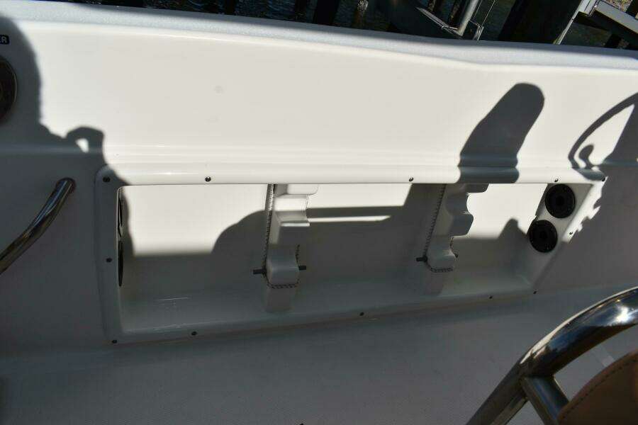 2023 NauticStar 231 Hybrid