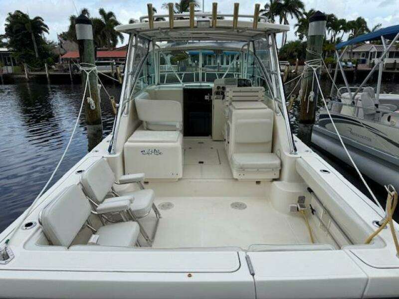 2002 Pursuit 3000 Express