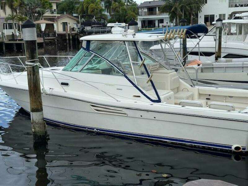 2002 Pursuit 3000 Express