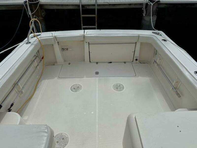 2002 Pursuit 3000 Express