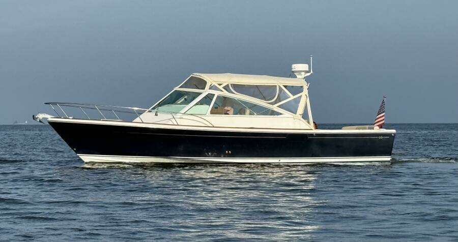 2009 Hunt Yachts Harrier 29