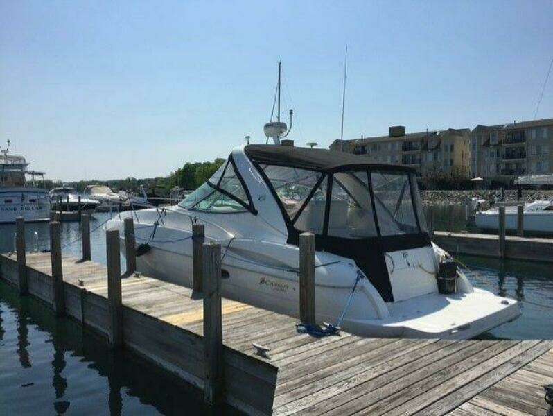 2004 Cruisers Yachts 340 Express