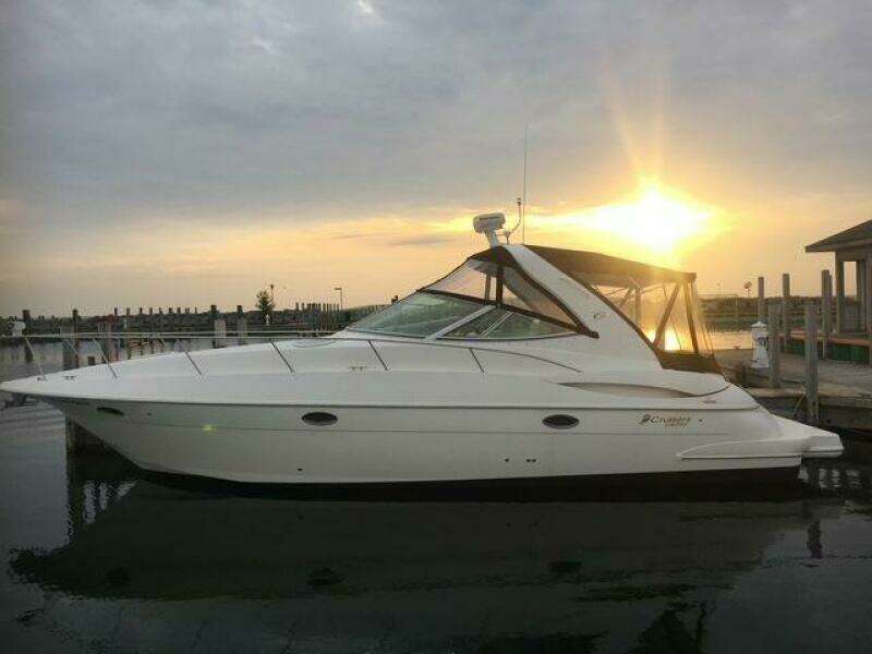 2004 Cruisers Yachts 340 Express
