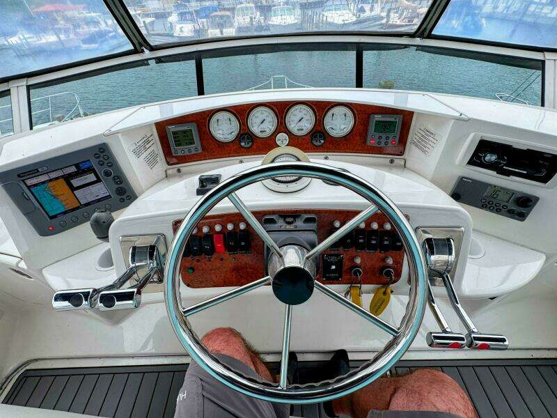 2005 Silverton 35 Motor Yacht