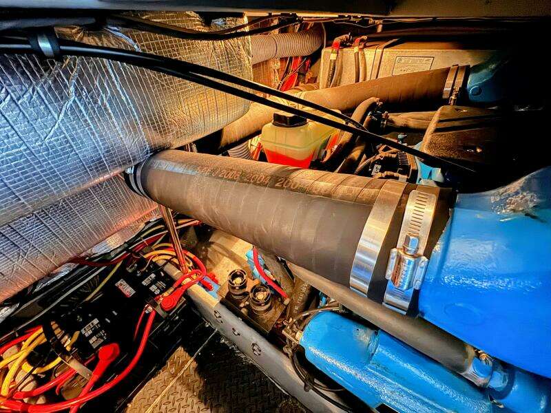 2005 Silverton 35 Motor Yacht