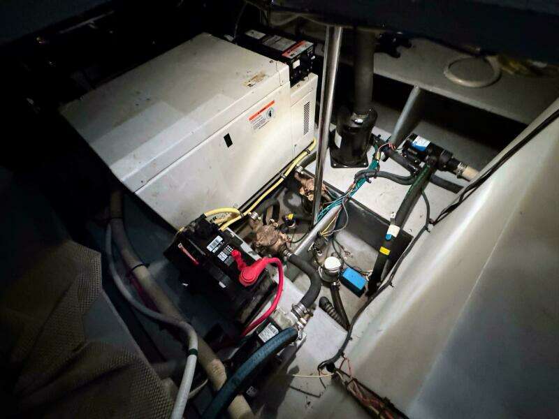 2005 Silverton 35 Motor Yacht