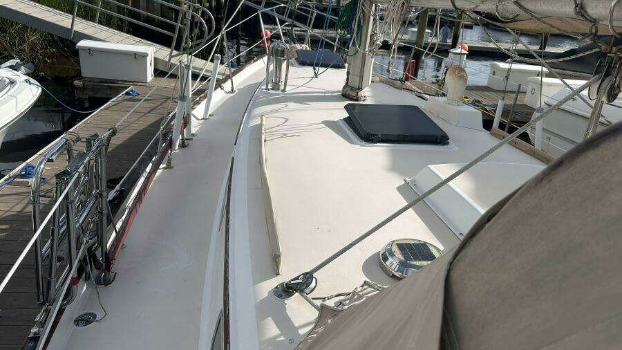 1977 Pearson 365 Ketch