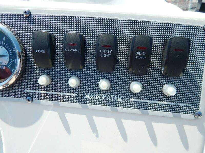 2020 Boston Whaler 190 Montauk