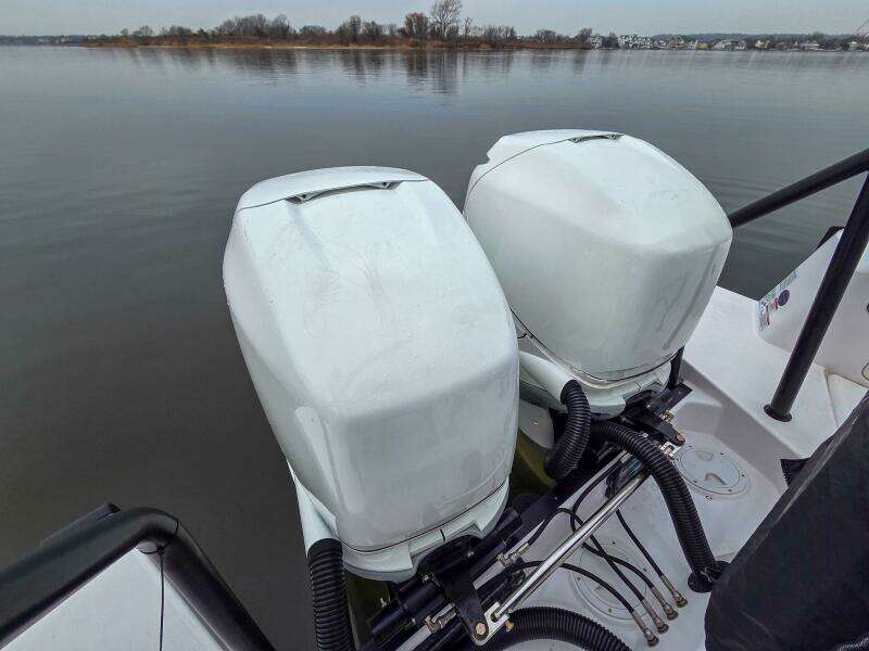 2021 Axopar 37 XC Cross Cabin