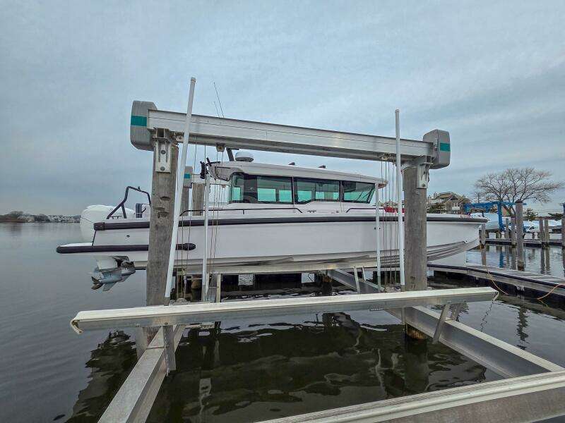 2021 Axopar 37 XC Cross Cabin