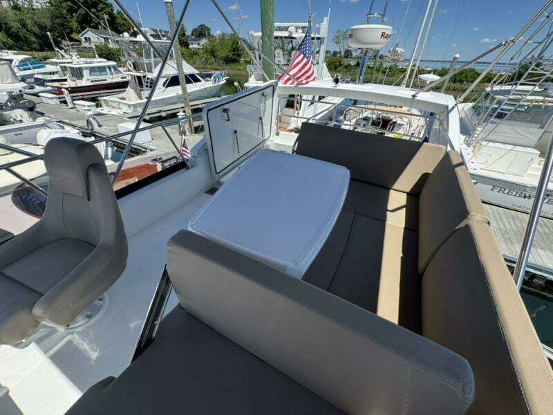 2016 Jeanneau Velasco 37F