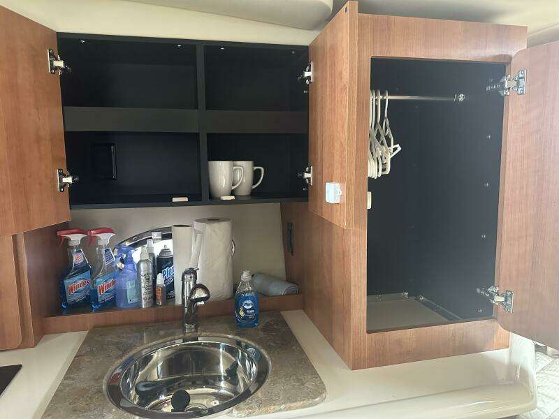 2009 Cruisers 300 CXi