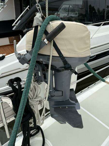 2008 Hylas 46 Center Cockpit