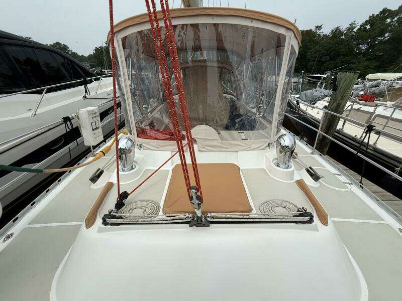 2008 Hylas 46 Center Cockpit