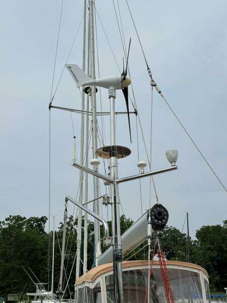 2008 Hylas 46 Center Cockpit