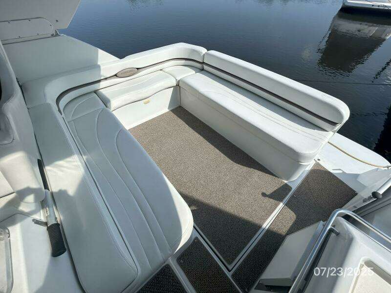 40' Trojan aftdeck
