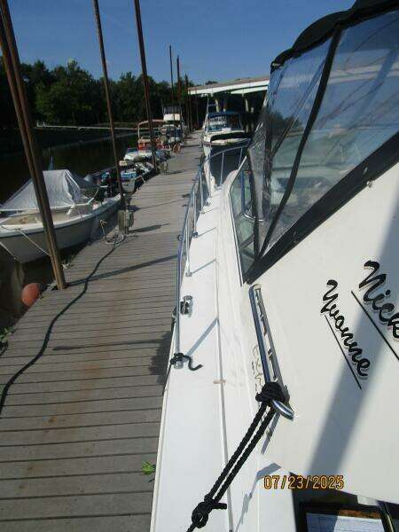 40' Trojan port side deck1