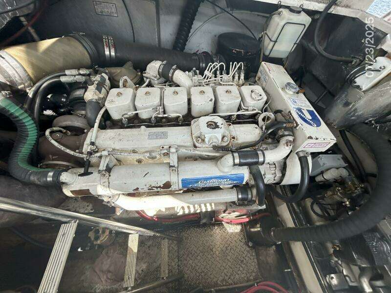 40' Trojan starboard main engine