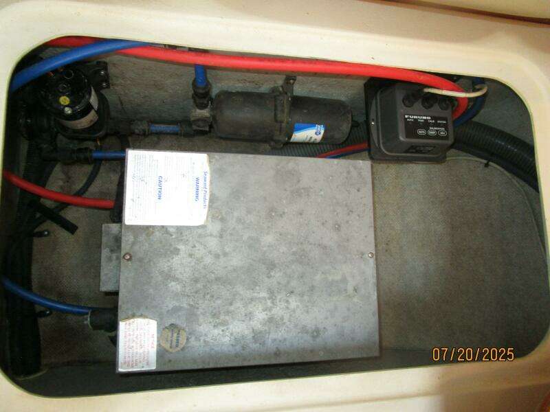 34' Mainship water heater